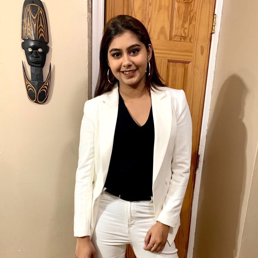 Meet your Posher, Steffy